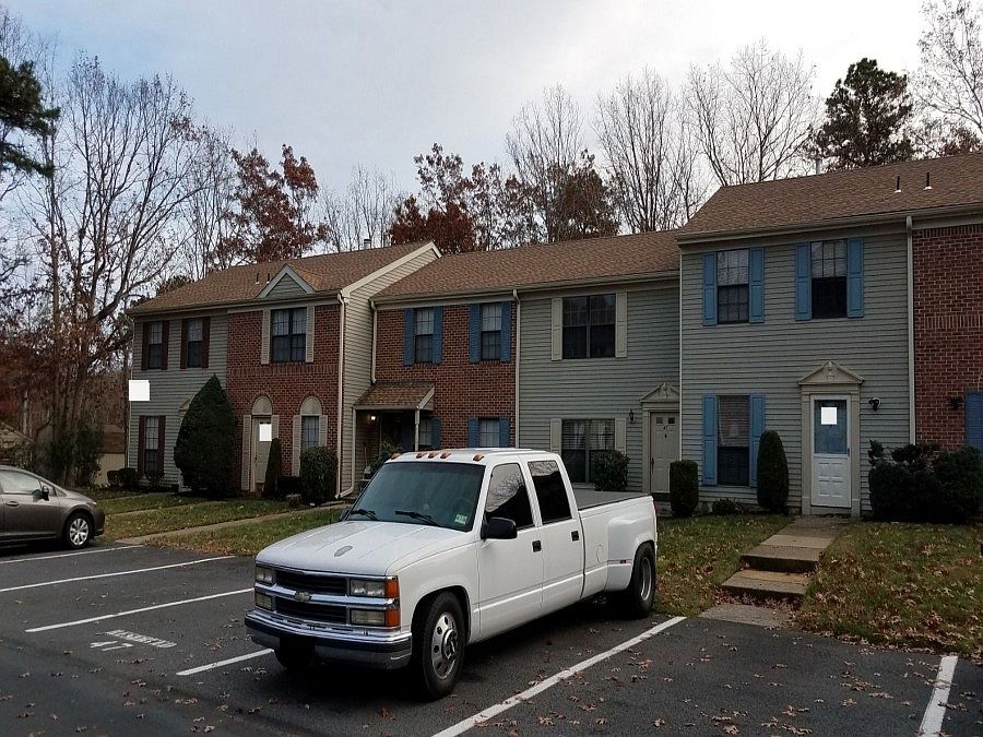 2nd image of 47 Sussex Pl #603