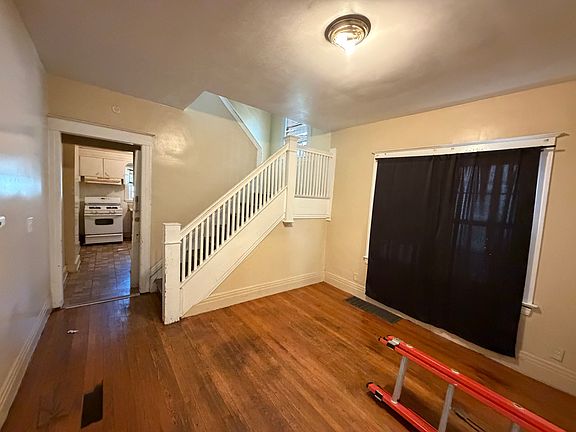 2nd image of 771-773 Seward St #2