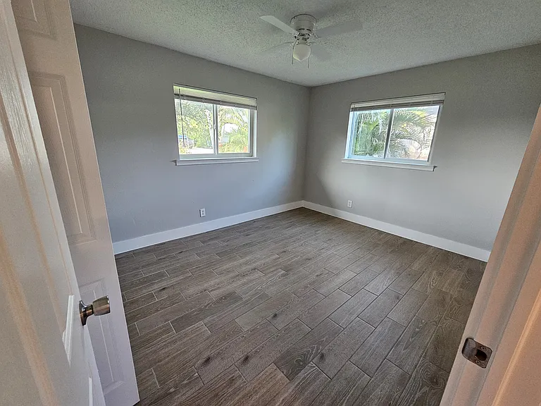 6080 Park Rd — Photo 9