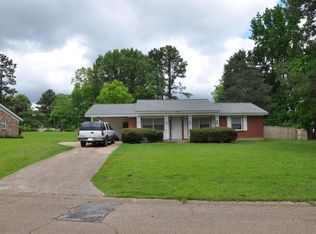 501 Hillcrest Rd, West Point, MS 39773