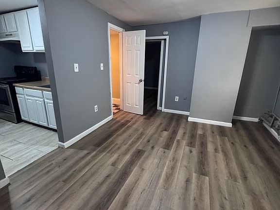 2nd image of 501 Kennedy Blvd #G
