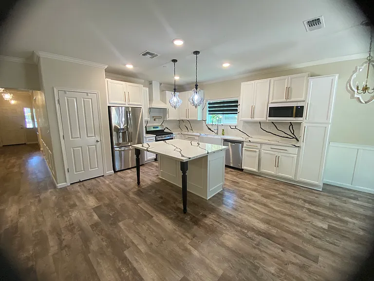 2995 Stable Dr — Photo 4