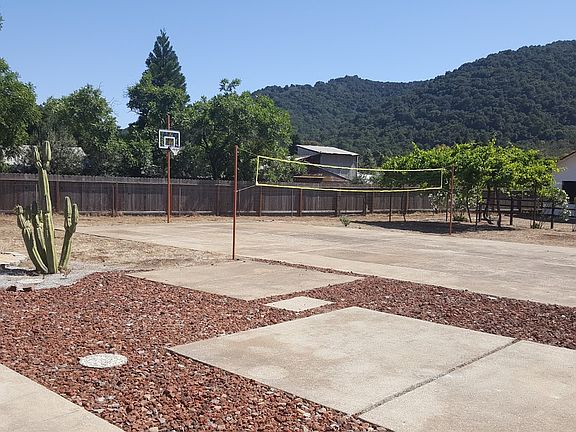 3rd image of 16655 Oak Glen Ave