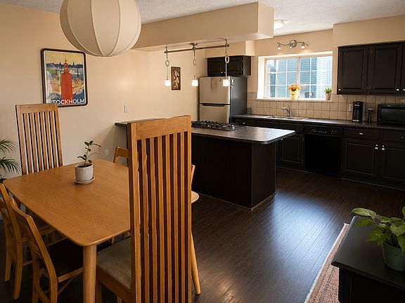 Kitchen - Floor 1
