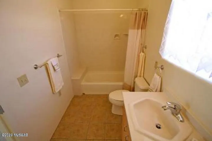 3314 N Fremont Ave — Photo 4