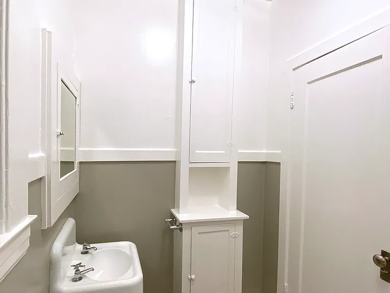 730 Ofarrell St #19 — Photo 14