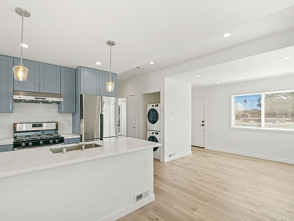 4th image of 865 Ada St #B