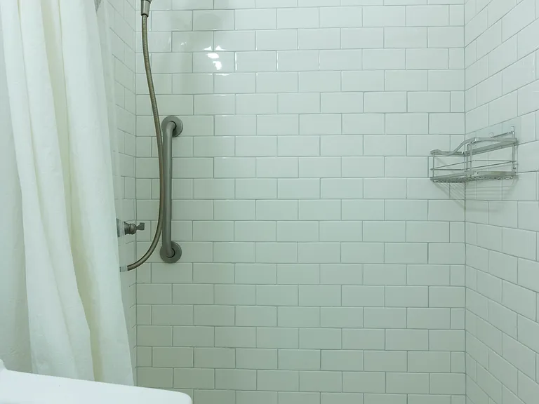 5125 Harold Way #202 — Photo 51