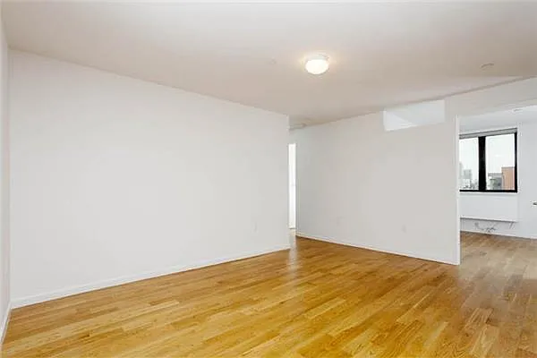 Rented by Mirador Real Estate | media 15