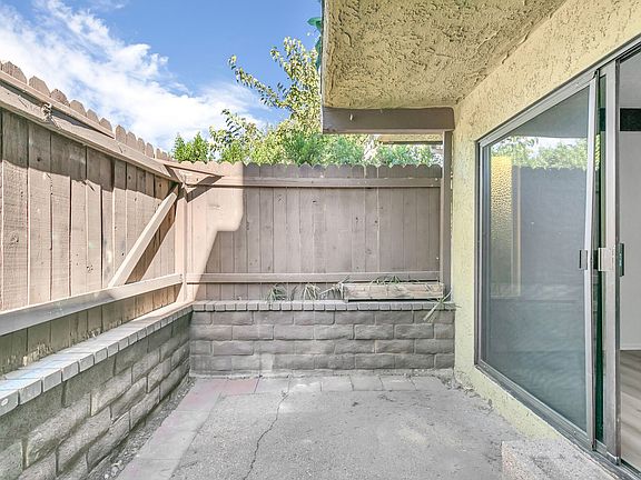 3rd image of 4260 Troost Ave APT 2