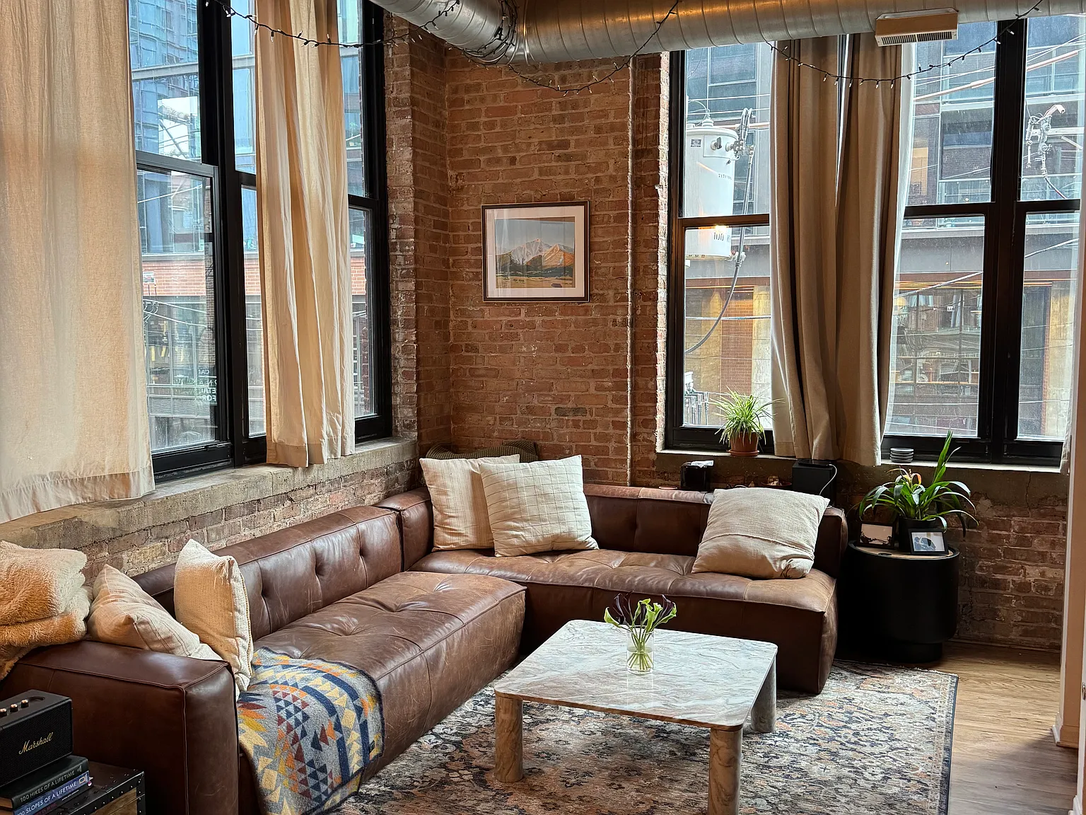 2 bed, 1200 sqft, $4,350 — Photo 1