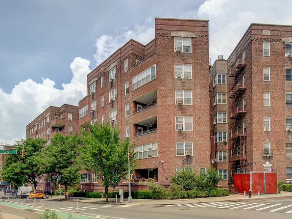 106-15 Queens Boulevard image 1 of 23