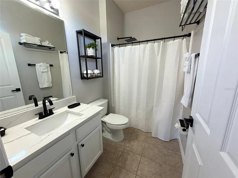 734 Monroe Cir — Photo 27