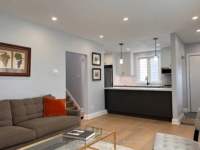 9 Admiral Rd — Photo 4