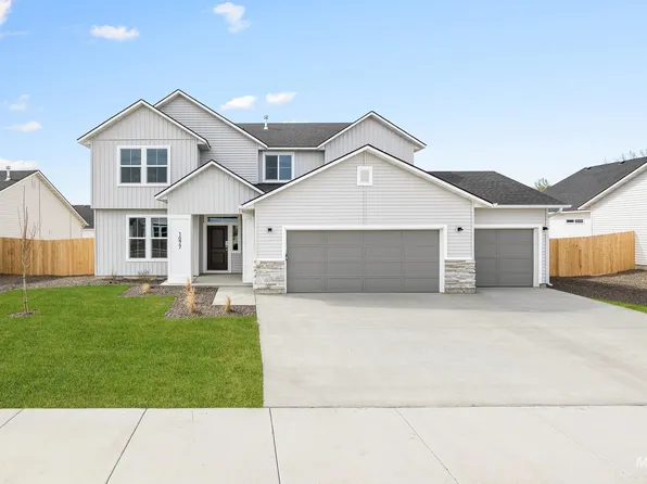 1077 Woods Bog Ave, Middleton, ID 83644