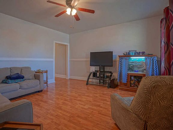 5th image of 914 W Idlewild Dr