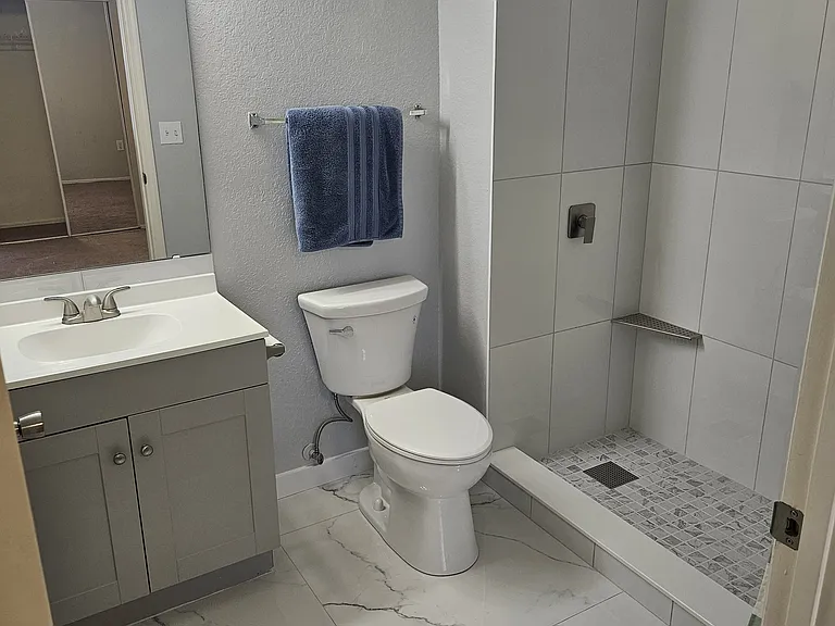 3705 SW 27th St #223 — Photo 10