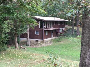 13127 McCoy Rd, Dow, IL 62022