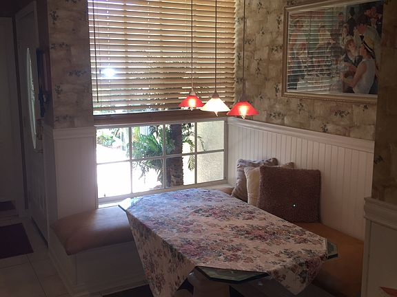 Breakfast nook
