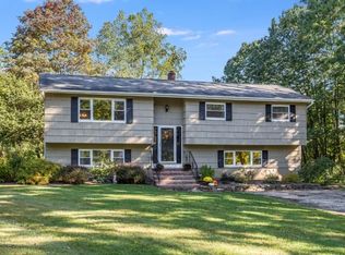 6 N Washington Valley Rd, Long Valley, NJ 07853