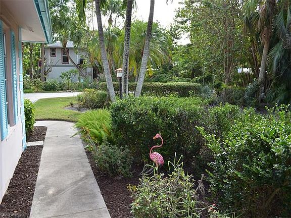 3rd image of 915 Palm St
