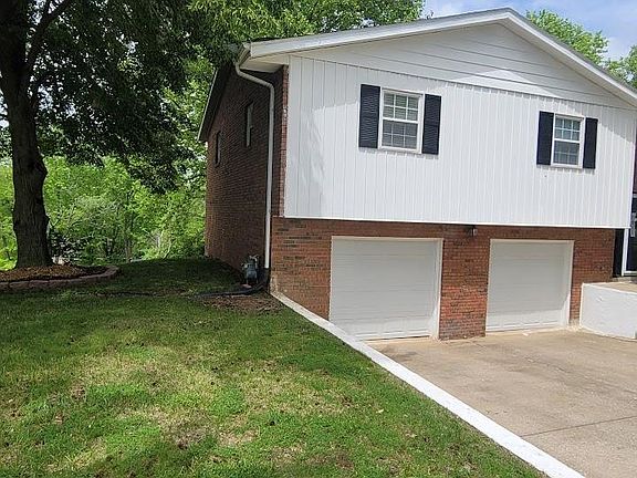 2nd image of 50 Glenwood Dr