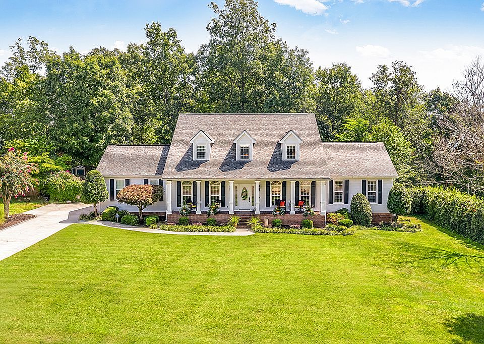 1st image of 3818 Cambridge Ln NW