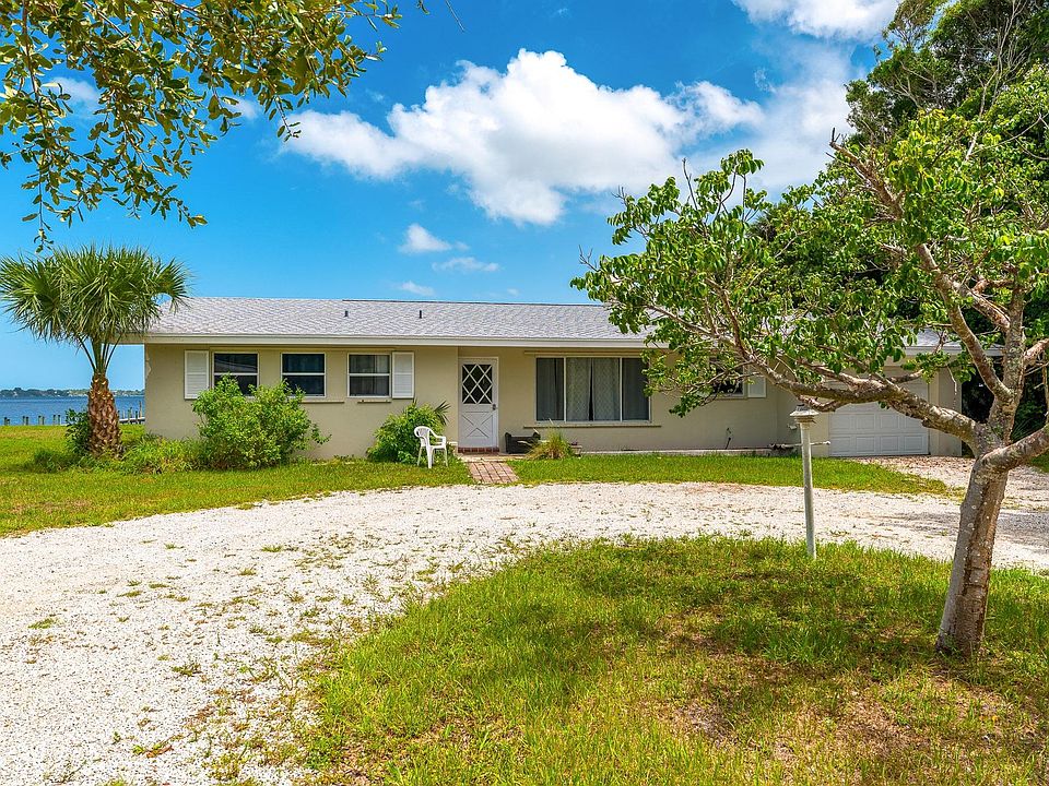 1st image of 1612 NE Seahorse Pl