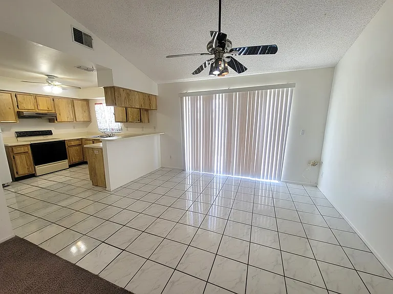 8224 Autumn Oak Ave — Photo 9