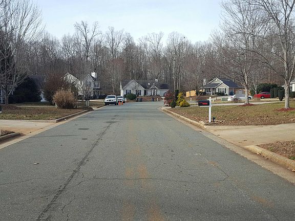5th image of 4310 Britley Ct