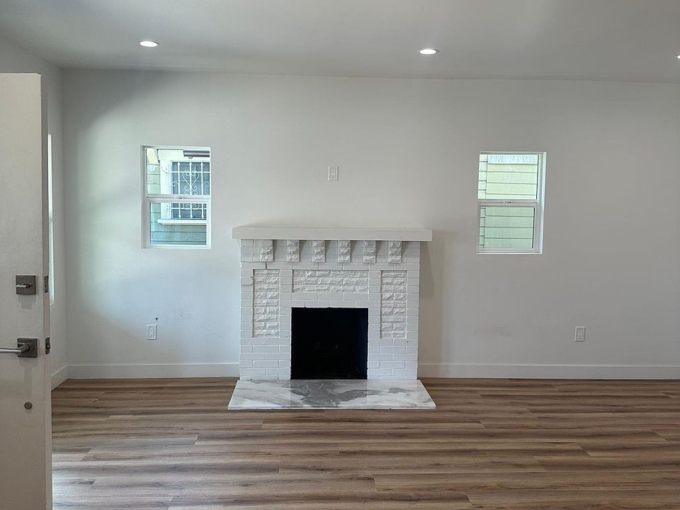 1st image of 1020 W 49th St #1020