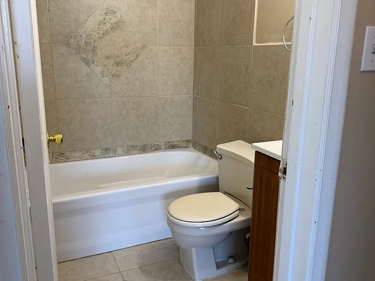 3022 Letchworth Pkwy — Photo 11