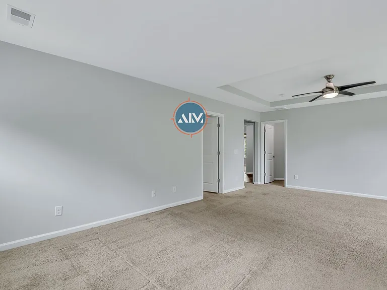 211 Heritage Pkwy — Photo 36