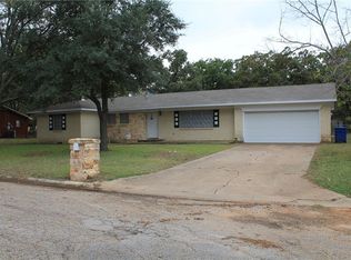 100 Shady Oak Rd, Keene, TX 76059