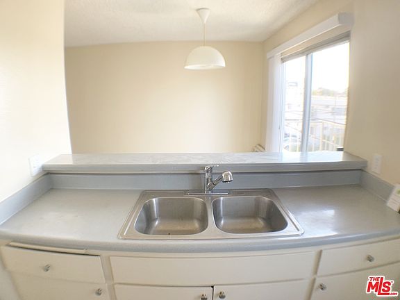 3rd image of 12602 Venice Blvd #103A