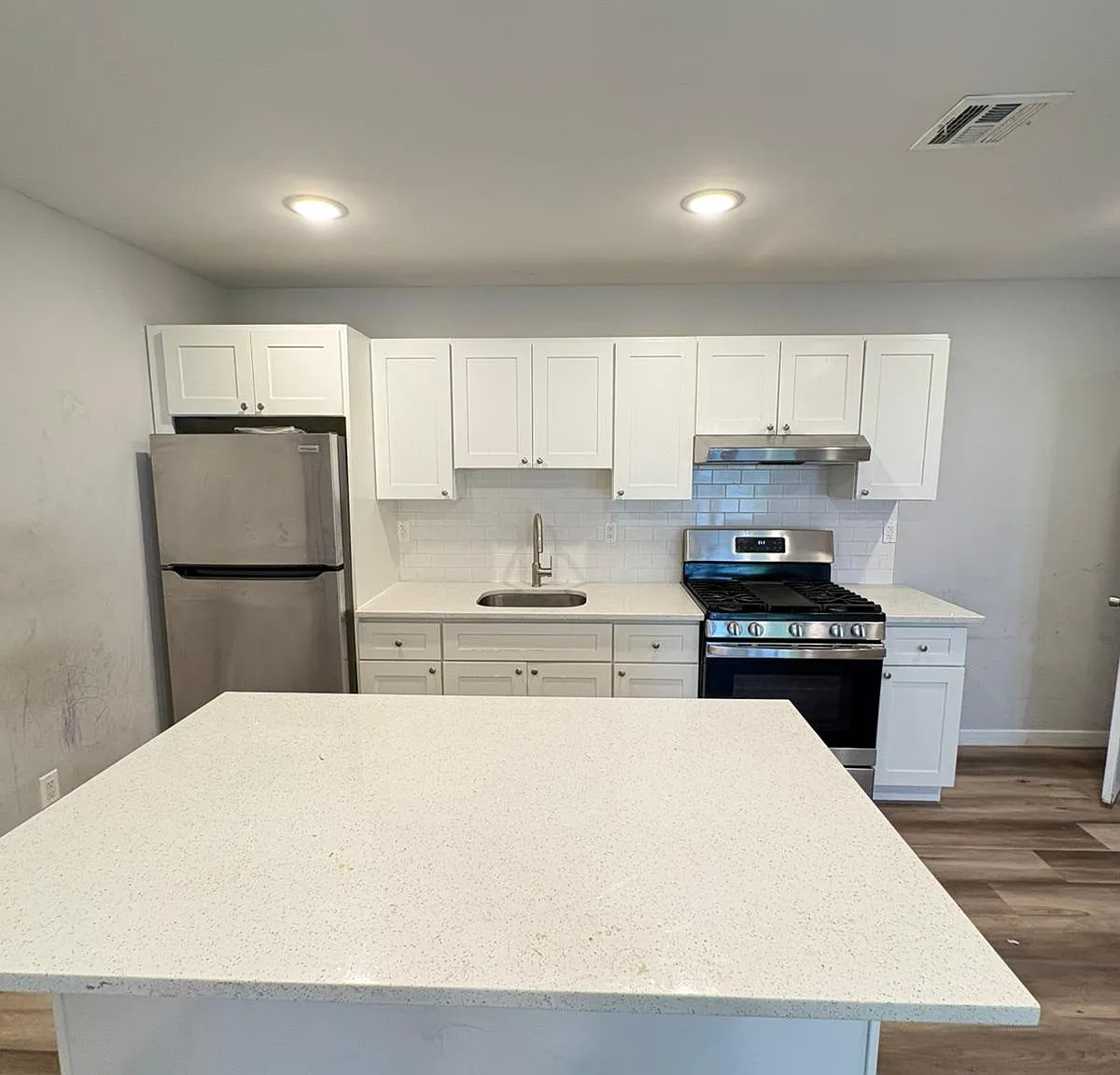 41 Godwin Ave — Photo 2