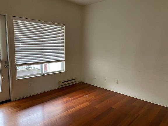 5th image of 57 Bayside Ct