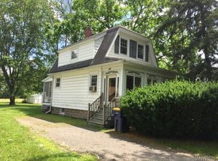 102 Hyde Park, Lockport, NY 14094