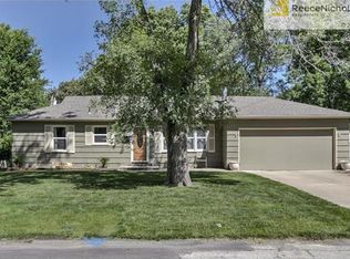 901 S Windsor Rd, Olathe, KS 66061