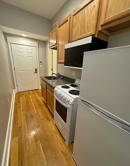 1433 Hancock St #206 — Photo 2
