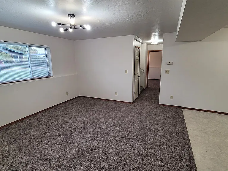 1832 Mount Ave — Photo 5