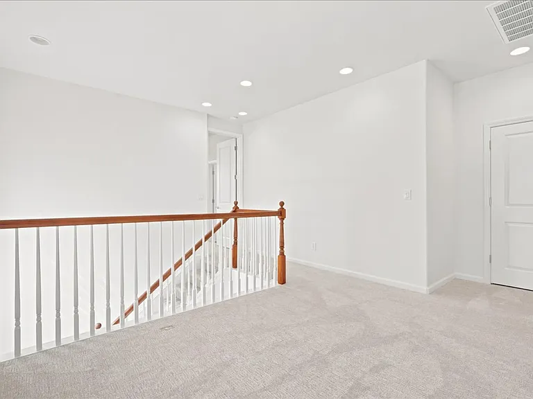 3169 Parkham Dr — Photo 29