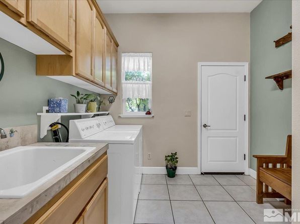 918 Springfield Dr, Gardnerville, NV 89460