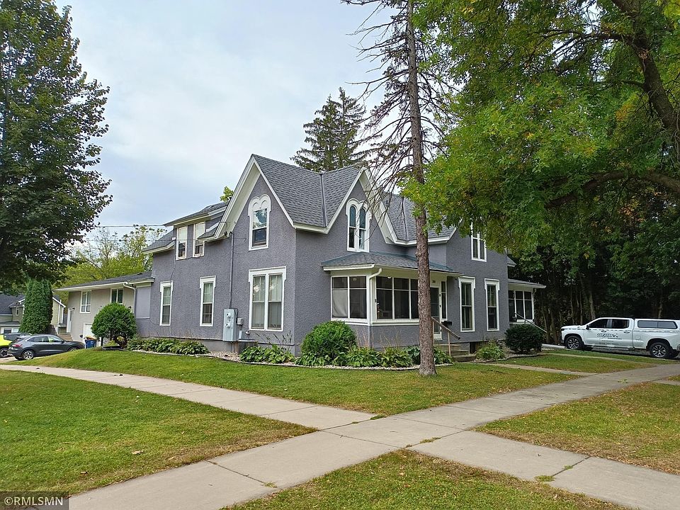 1st image of 318 6th St E