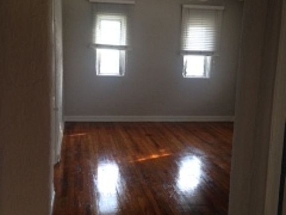3rd image of 38 Davis Blvd APT 5