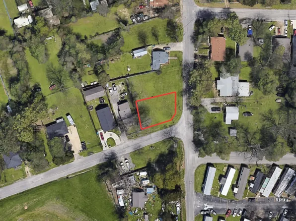 853 River Rd, Fort Worth, TX 76114