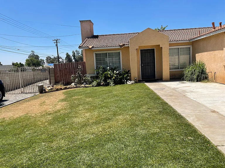 Upland Ave — Photo 6