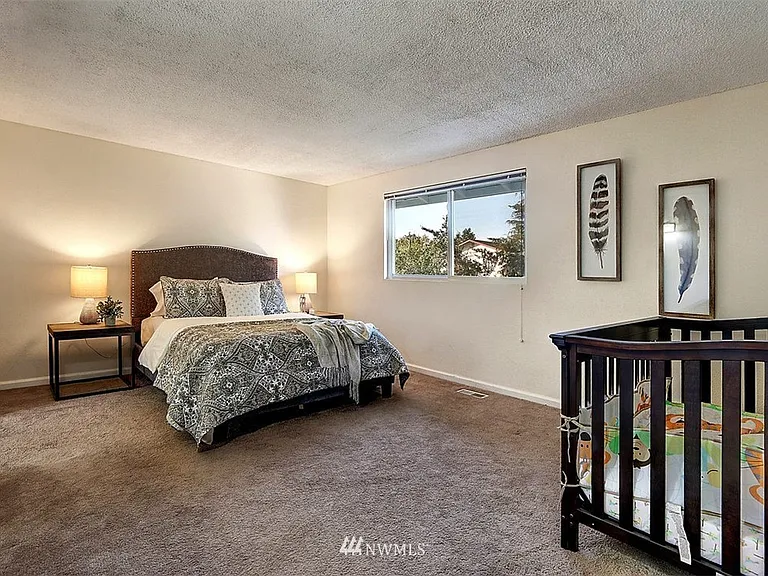1606 Lake Youngs Way SE — Photo 12