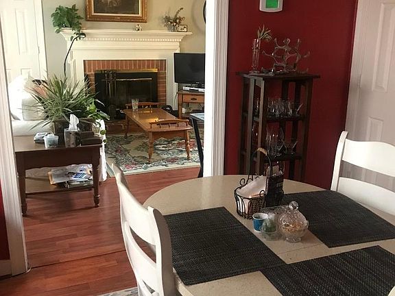 3rd image of 1436 Kenmore Ave