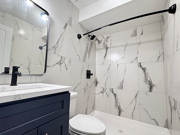 4th image of 486 Doane Ave #A